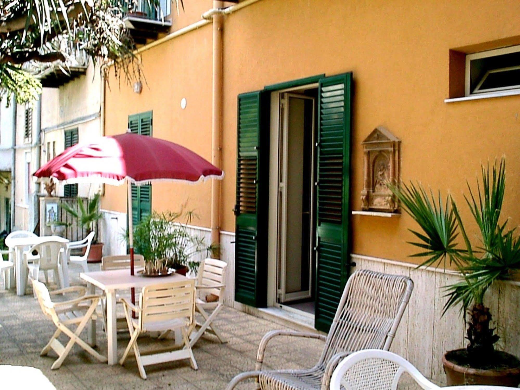Bed & Breakfast Le Palme Agrigento Esterno foto
